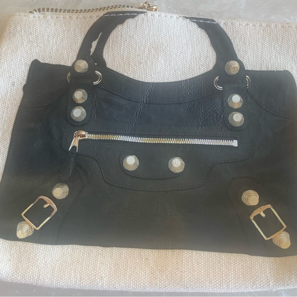 Thursday Friday NWT Black and Cream Tote Bag - Picture 13 of 15
